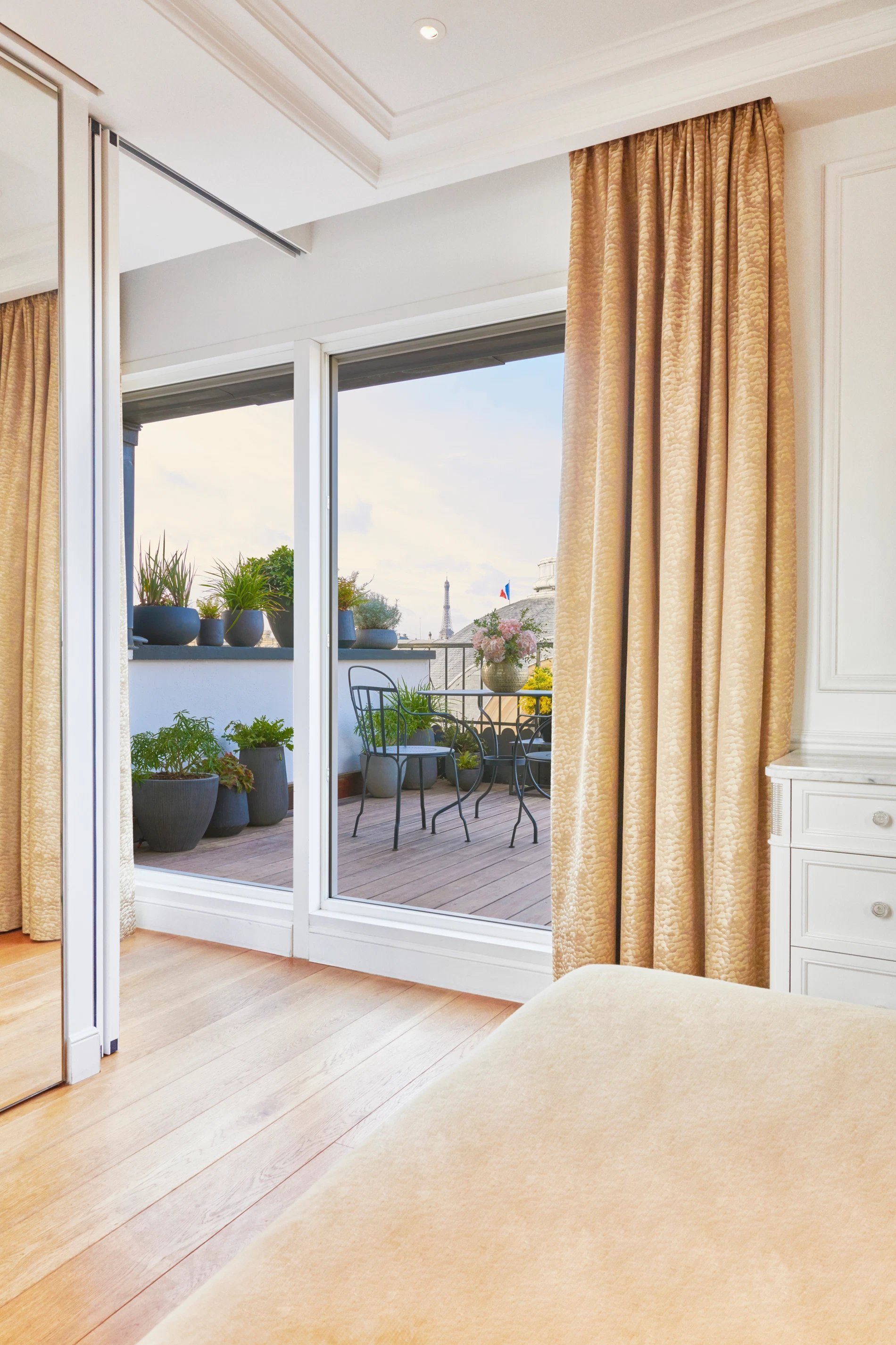 Grand Hôtel du Palais Royal | Panoramic view suite